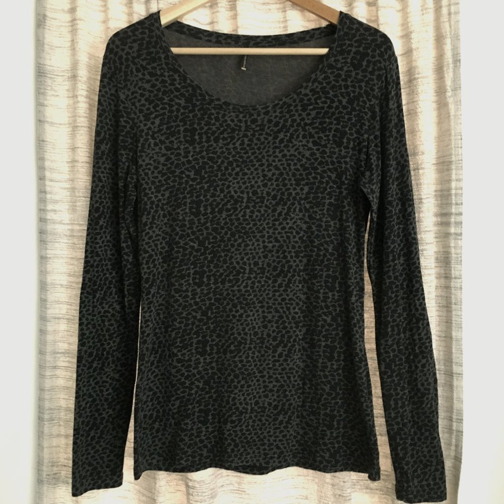 SOYACONCEPT DENMARK Python Snake Print Viscose Contour Top M Scandi - Picture 2 of 14